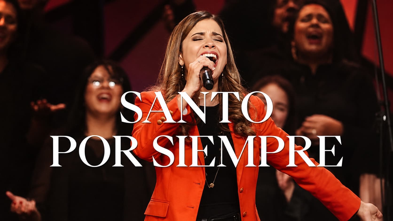 María, de Songfield, cantando «Santo por Siempre» en vivo para Iglesia EB, acompañada por el coro